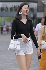 清纯美女街拍日常